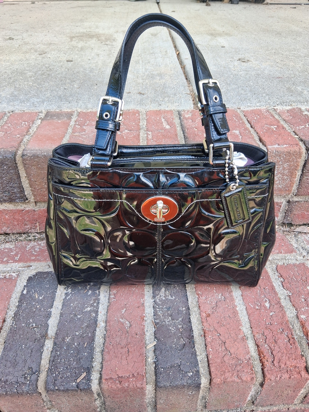 Coach Patent Leather Signature Tote in Black